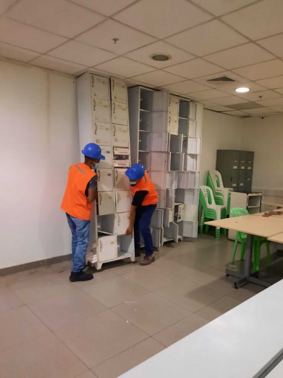 Intalacion de Lockers Metalicos